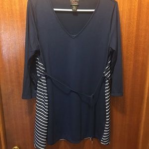 Oh Baby by Motherhood Size L Tunic Blue Striped